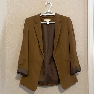 Medium brown H & M laser, size 4